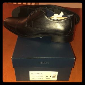Cole Haan Size 10 Black Lenox Hill Cap Toe Oxford